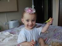 hai cu mancarica...mami