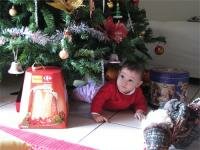 aici ma gasit mami, ma uitam la desene animate de sub pom