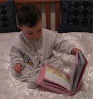 caut o poveste sa mi-o citeasca mami inainte de nani