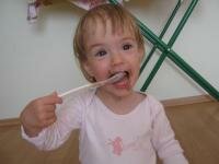 Iamiii ..ce buna este inghetata mami!!!