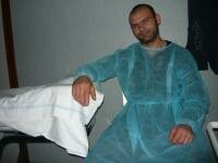 tati in sala de nastere cu mine...incerca sa ma binedispuna :d