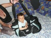 stefan in geanta de voiaj