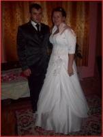 mami proba rochia....